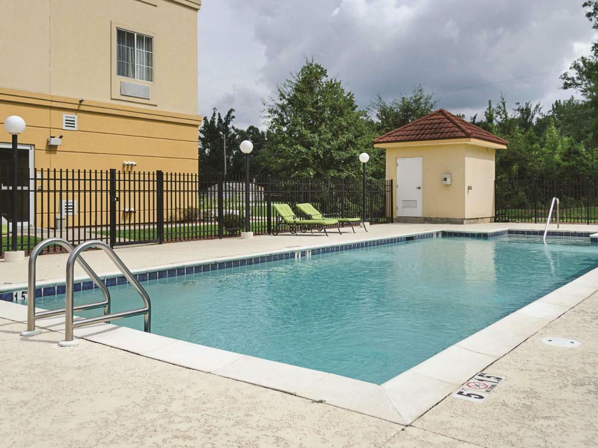Отель La Quinta By Wyndham Mobile Satsuma / Saraland Экстерьер фото